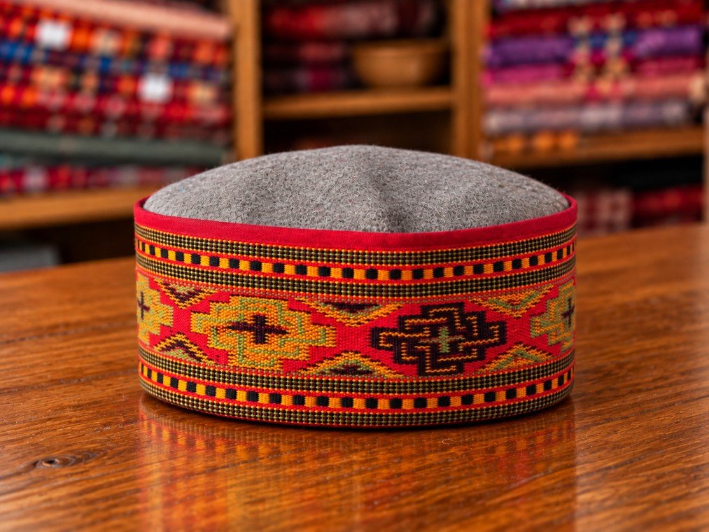 Pahadi Topi – Traditional  Uttarakhandi Woollen Topi